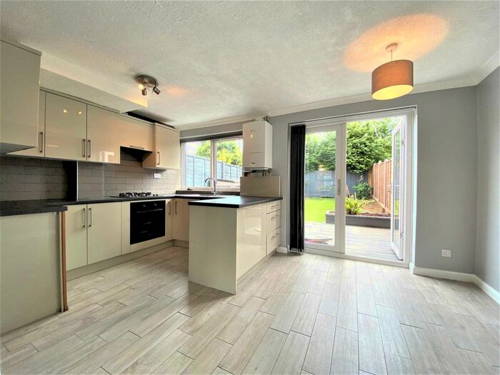 3 Bedroom Semi-Detached House To Rent In Grasmere Way, Leighton Buzzard, Buckinghamshire, LU7