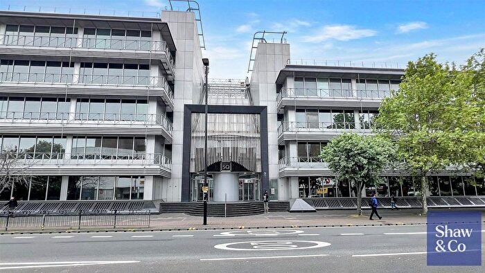 Studio For Sale In Staines Road, Hounslow, TW3