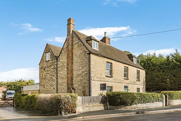 7 Bedroom Property For Sale In Lyne Road, Kidlington, OX5