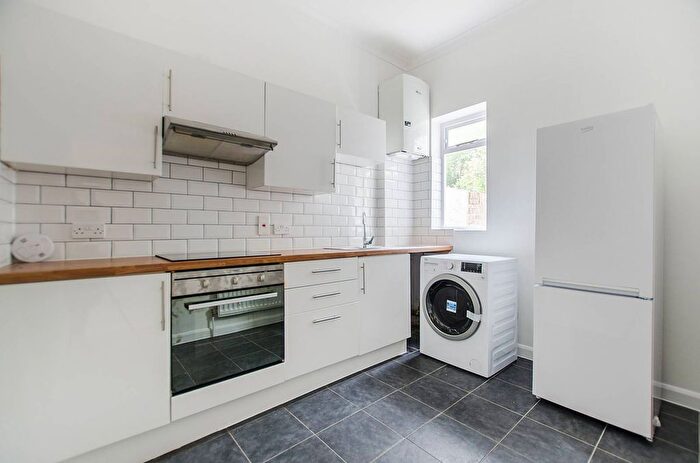 1 Bedroom Flat To Rent In Minard Road, Hither Green, London, SE6