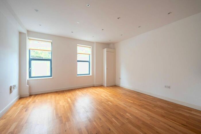 2 Bedroom Flat To Rent In Wilton Crescent, Wimbledon, London, SW19