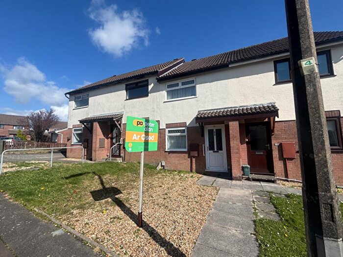 2 Bedroom House To Rent In Heol Gwenallt, SA4