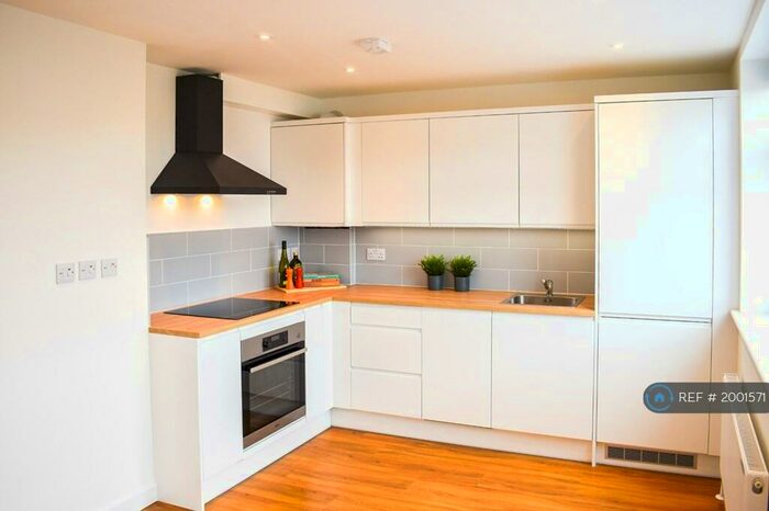 2 Bedroom Flat To Rent In Stafford Road, London, CR0