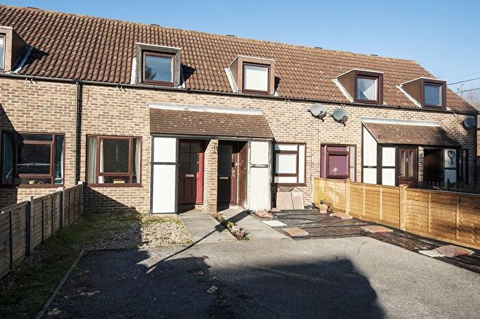 1 Bedroom Terraced House To Rent In Rivernook Close, Walton-On-Thames, KT12