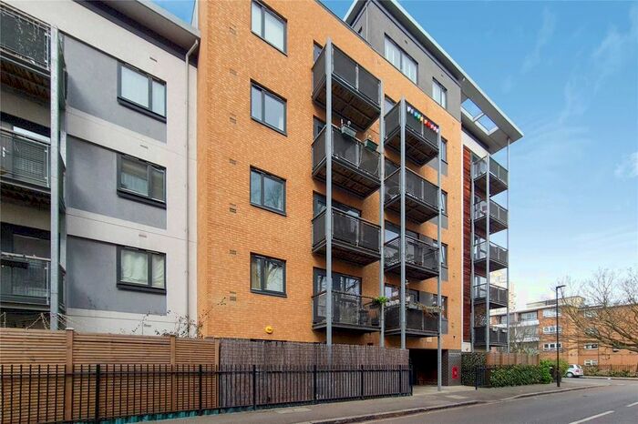 2 Bedroom Flat To Rent In Paradise Road, Little Portugal, SW4