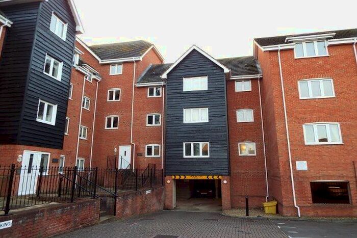 2 Bedroom Flat To Rent In Priory Avenue, Southampton, SO17