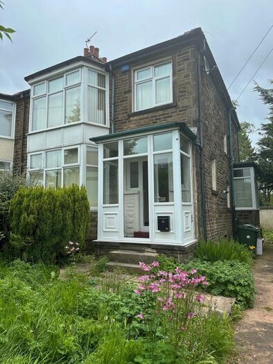 4 Bedroom Semi-Detached House To Rent In Lynton Drive, Bradford, West Yorkshire, BD9