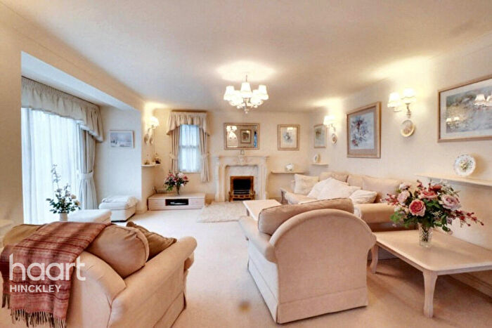 4 Bedroom Detached House For Sale In Manor House Close, Burbage, LE10