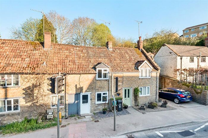 1 Bedroom Terraced House For Sale In North Street, Crewkerne, TA18