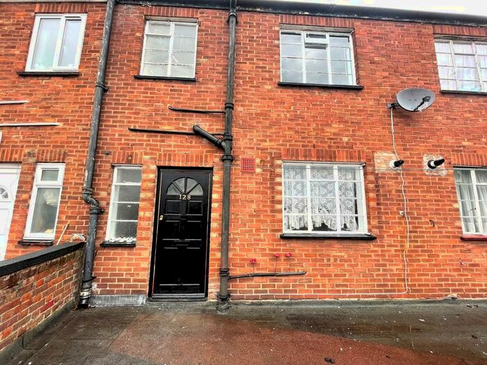 2 Bedroom Property To Rent In Jubilee Crescent, Coventry, CV6