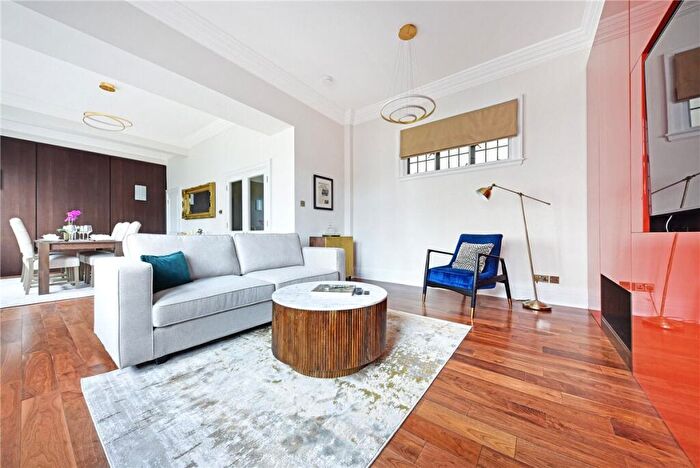 4 Bedroom Apartment To Rent In Baker Street, Marylebone, London, NW1