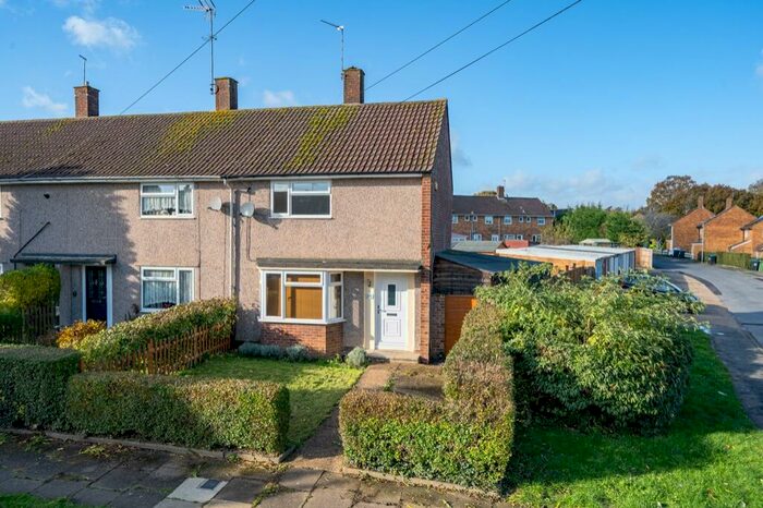 2 Bedroom End Of Terrace House To Rent In Long Chaulden, Chaulden, Hemel Hempstead, Hertfordshire, HP1