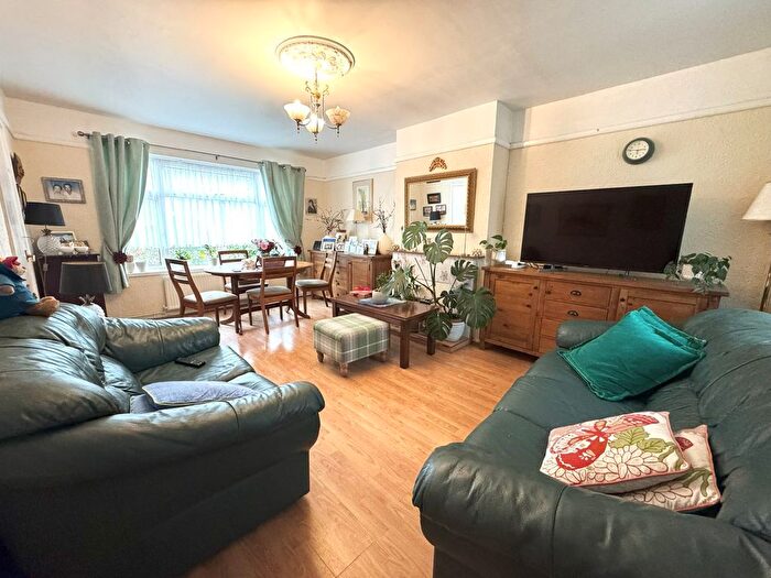 3 Bedroom Terraced House For Sale In Princes Terrace, Plaistow, London, E13