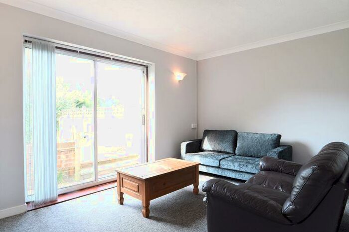 5 Bedroom Semi-Detached House To Rent In Hornby Road, Brighton, BN2