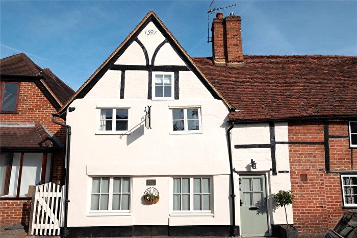 3 Bedroom Semi Detached House For Sale In High Street, Ripley, Surrey, GU23