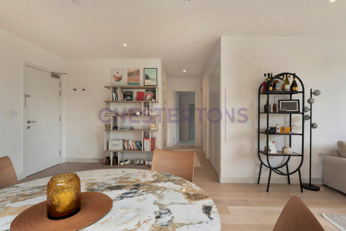 2 Bedroom Flat To Rent In Royal Crest Avenue, Silvertown, E16