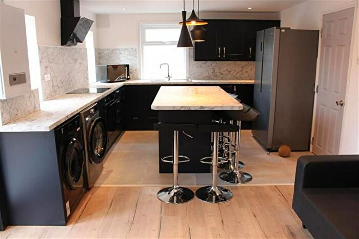 6 Bedroom House To Rent In Bedroom Detached House In Bournemouth, BH9