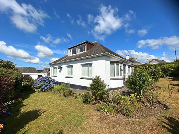 3 Bedroom Detached Bungalow For Sale In Grylls Parc, Helston, TR13