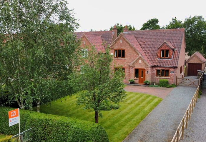 4 Bedroom Detached House For Sale In Chapel Lane, North Scarle, LN6