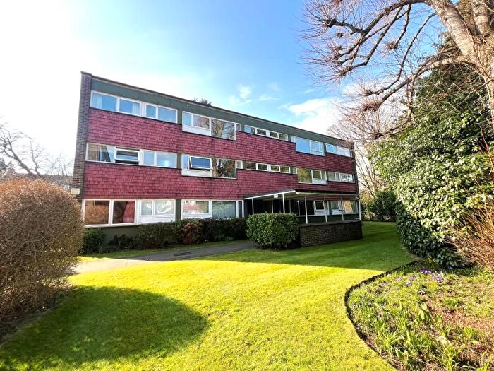 2 Bedroom Flat To Rent In Boxgrove Avenue, Burpham, Guildford, GU1