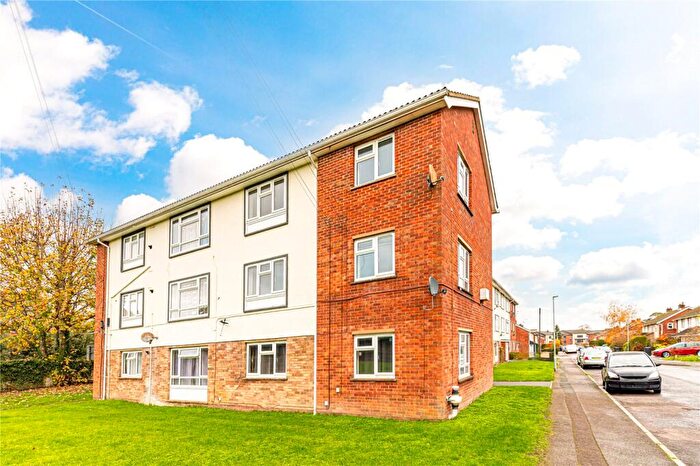 1 Bedroom Apartment For Sale In Moonrakers, Devizes, Wiltshire, SN10