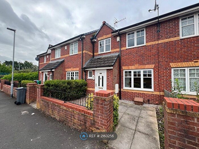 3 Bedroom Terraced House To Rent In Grindleton Avenue, Manchester, M22