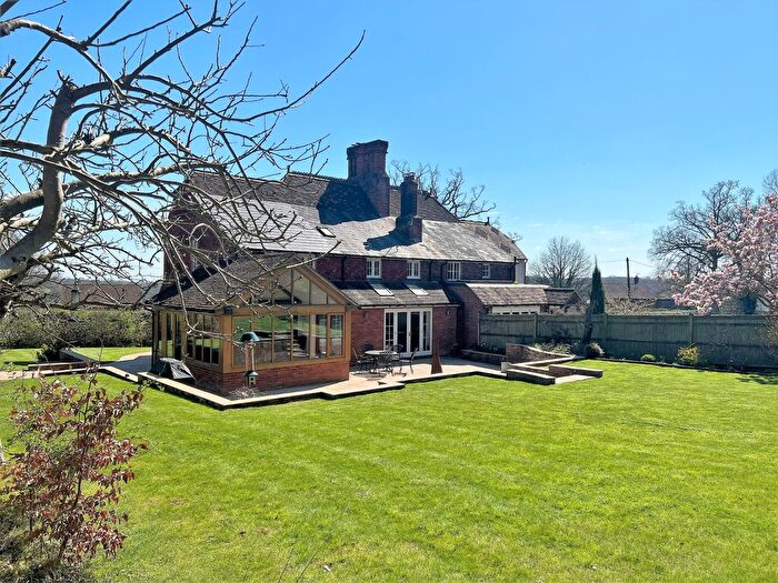 4 Bedroom Semi-Detached House For Sale In Dunks Green, Shipbourne, Tonbridge, Kent, TN11