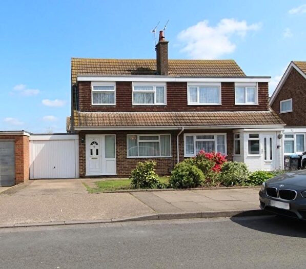 3 Bedroom Semi Detached House For Sale In The Silvers, Broadstairs, CT10