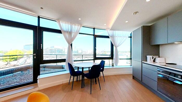 1 Bedroom Flat To Rent In New Horizons Court, Brentford, TW8