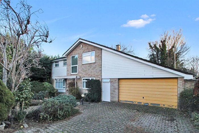 4 Bedroom Detached House For Sale In Old House Close, Ewell Village, KT17