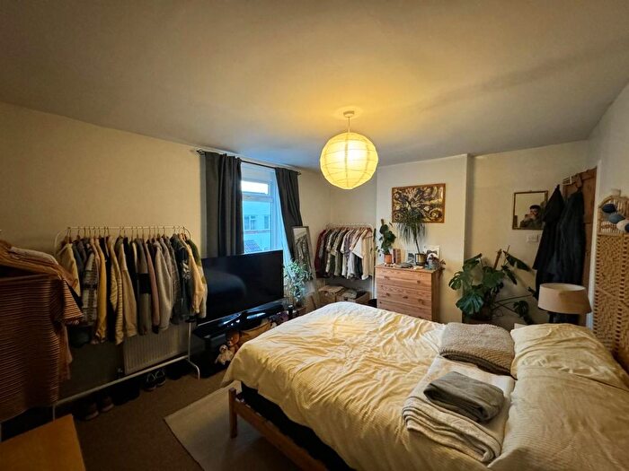 2 Bedroom End Of Terrace House To Rent In King Street, Kingswood, Bristol, BS15