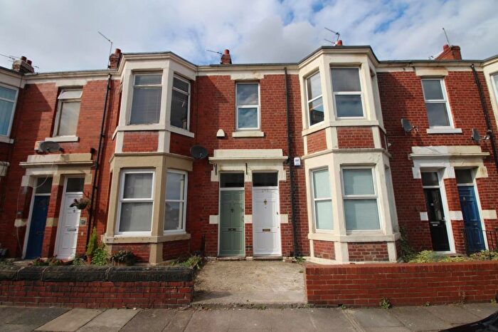 2 Bedroom Flat To Rent In Warton Terrace, Heaton, Newcastle Upon Tyne, NE6