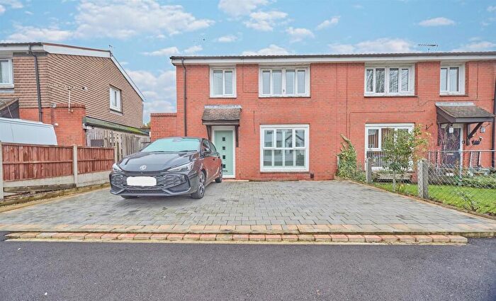 3 Bedroom Semi Detached House For Sale In Moore Road, Barwell, Leicester, LE9