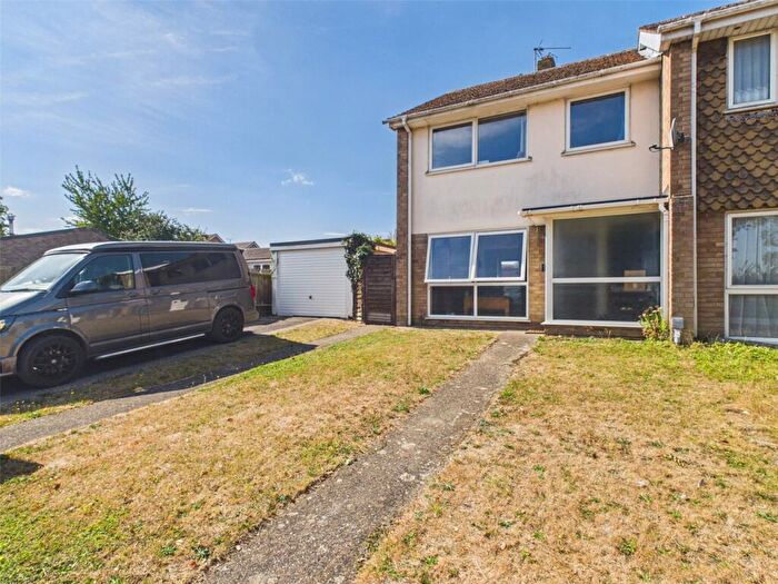 3 Bedroom End Of Terrace House To Rent In Station Road, Chinnor, Oxfordshire, OX39