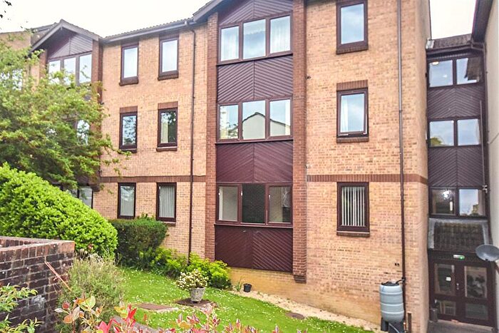 1 Bedroom Retirement Property For Sale In Champions Court, Henlow Drive, Dursley, GL11