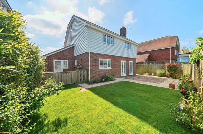 5 Bedroom Detached House To Rent In Hale Street, East Peckham, TN12