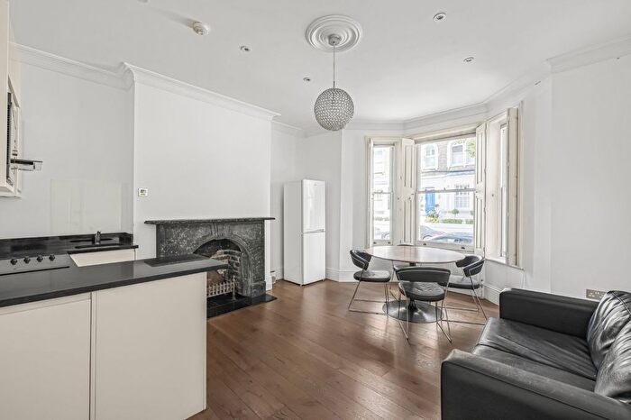 2 Bedroom Flat To Rent In Edith Terrace, London, SW10