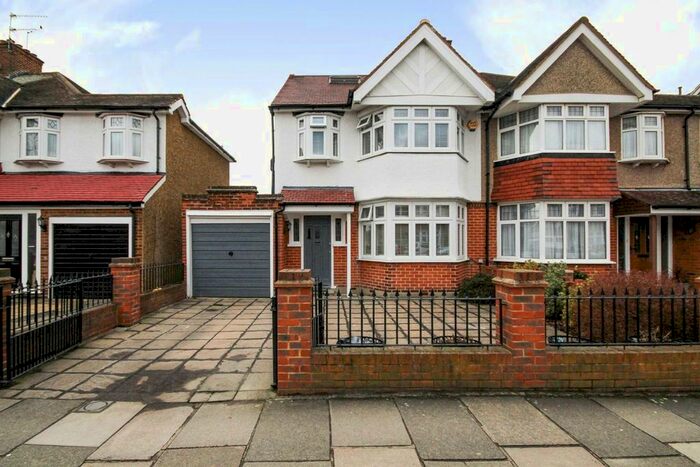 5 Bedroom Semi-Detached House To Rent In Jubilee Avenue, Whitton, Twickenham, TW2