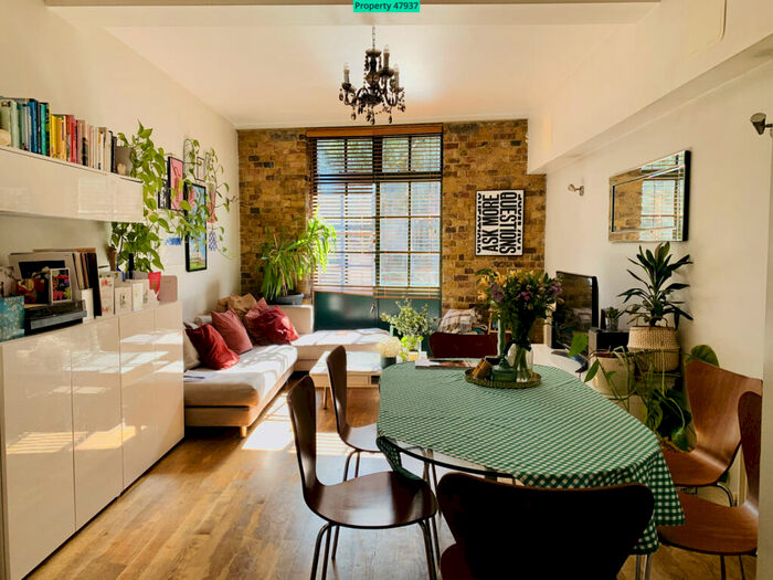 1 Bedroom Flat For Sale In Canada Wharf, Rotherhithe Street, London, SE16