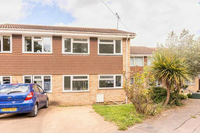 4 Bedroom Semi-Detached House To Rent In Avenue Road, Chelmsford, CM2
