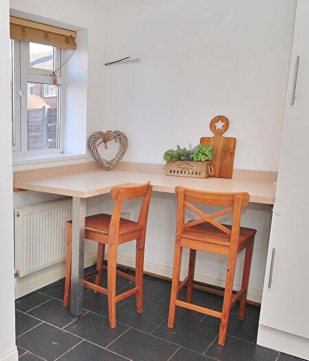 3 Bedroom End Of Terrace House For Sale In Bondfields Crescent, Leigh Park, PO9