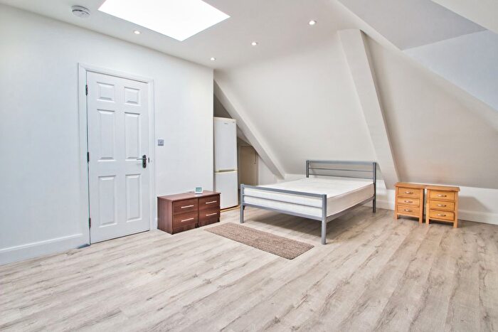 Studio To Rent In Hansa Close, Off Marlborough Road, Southall, UB2