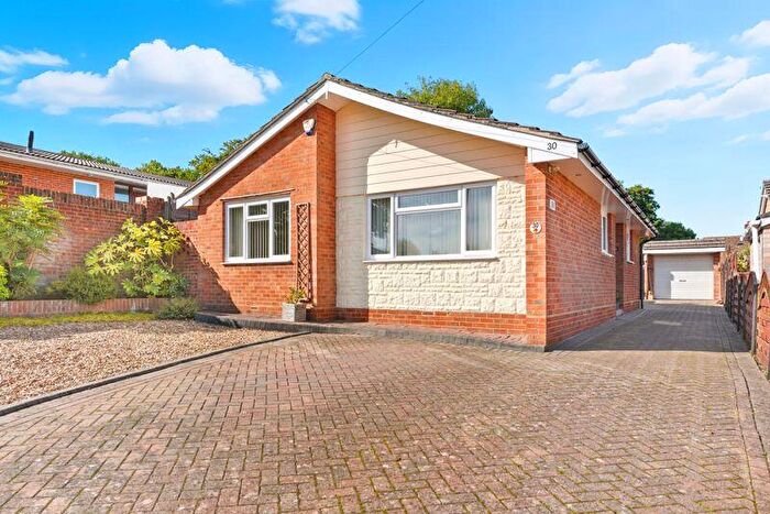 3 Bedroom Detached Bungalow For Sale In St. Johns Avenue, Purbrook, PO7