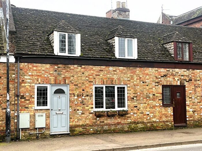 2 Bedroom Terraced House To Rent In Wisbech Road, PE6