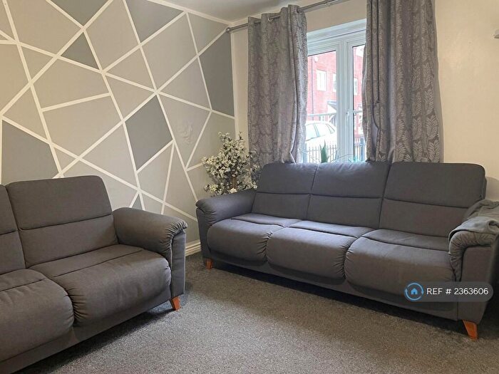 4 Bedroom Semi-Detached House To Rent In Scott Close, Stratford-Upon-Avon, CV37