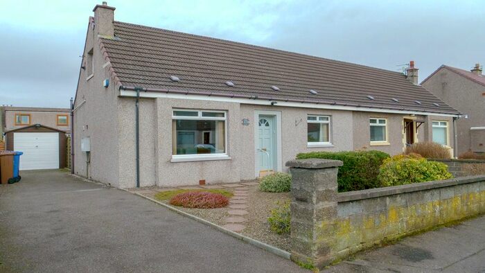 2 Bedroom Semi-Detached House To Rent In Bruce Road, Other, Dundee, DD3