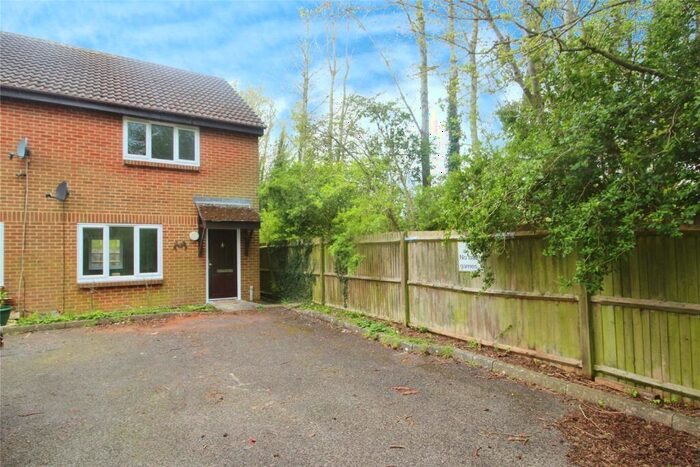 2 Bedroom House To Rent In Arlott Drive, Basingstoke, Hampshire, RG21