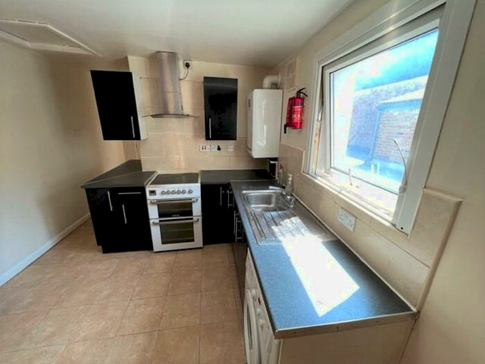 3 Bedroom Maisonette To Rent In Romford Road, London, E12