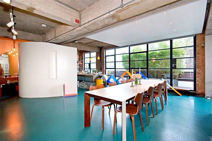 2 Bedroom Flat To Rent In York Way, Kings Cross, N1