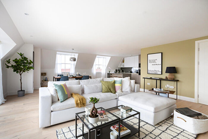 2 Bedroom Apartment For Sale In Apt Whetstone Square, Whetstone, N20